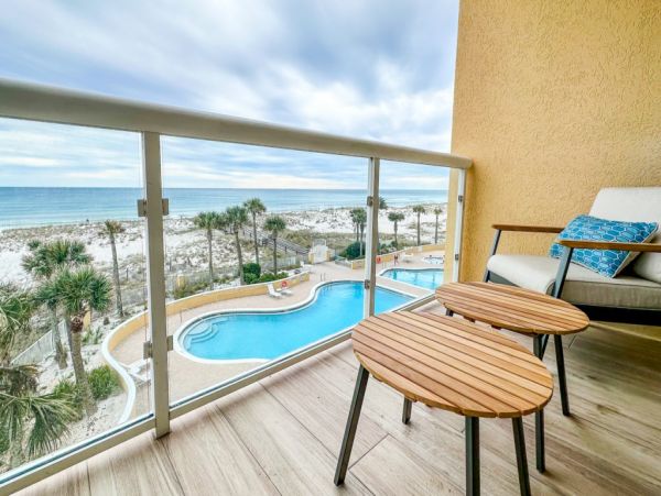 Pensacola Beach Vacation Accommodation on Beach