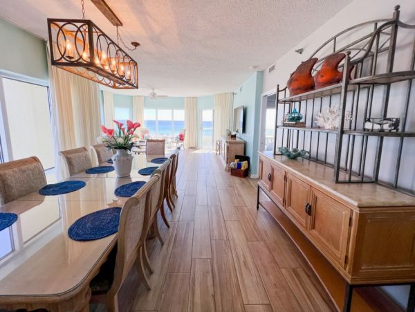 Pensacola Beach Vacation Accommodation on Beach