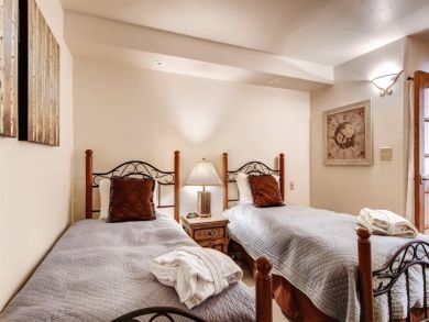 Beaver Creek Vacation Condo Sleeps Six Guests. Beaver Creek Vacation Condo Sleeps Six Guests.