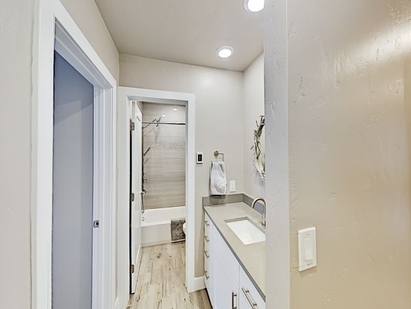 Three Bedroom Mountain View Rental Condo in Avon