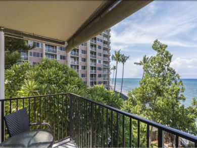 Lahaina Vacation Condo Sleeps Six Guests