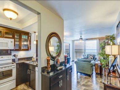Lahaina Vacation Condo Sleeps Six Guests