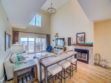 Beachside Three Bedroom Townhome in Pensacola Beach