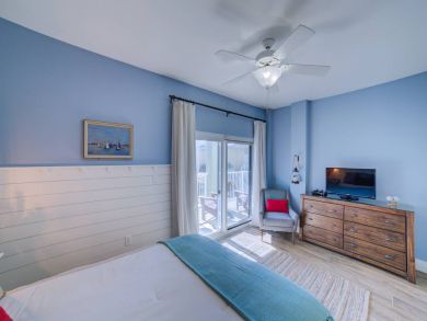 Beachside Three Bedroom Townhome in Pensacola Beach