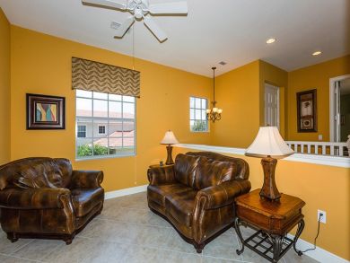 Naples Three Bedroom Vacation Home, Sleeps Six Guests
