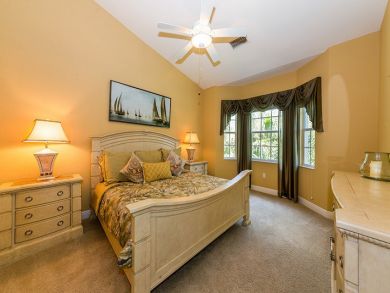Naples Three Bedroom Vacation Home, Sleeps Six Guests