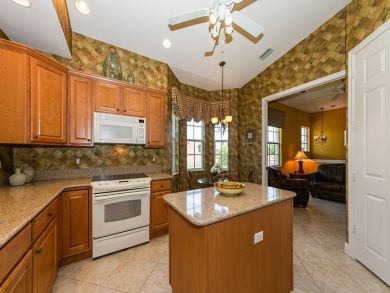 Naples Three Bedroom Vacation Home, Sleeps Six Guests