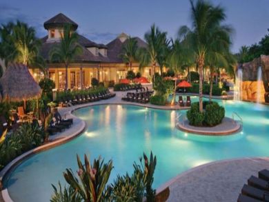Naples Three Bedroom Vacation Home, Sleeps Six Guests