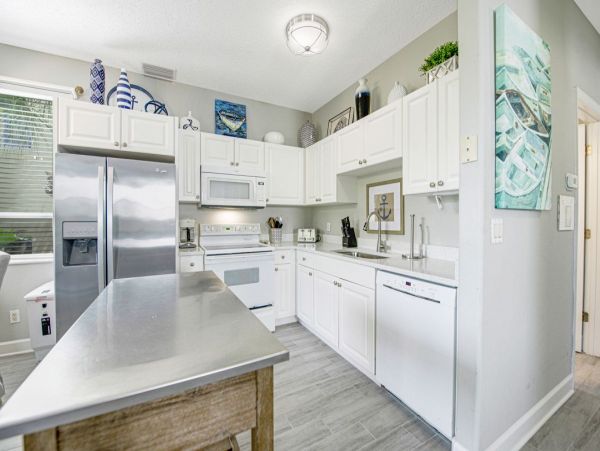 Siesta Key Vacation Home Three Bedrooms Walk to Beach
