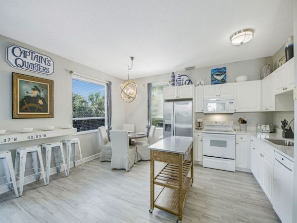 Siesta Key Vacation Home Three Bedrooms Walk to Beach