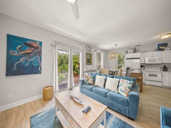 Siesta Key Vacation Home Three Bedrooms Walk to Beach