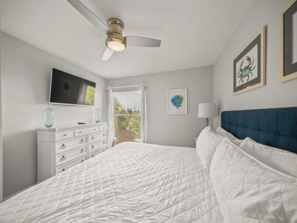 Siesta Key Vacation Home Three Bedrooms Walk to Beach