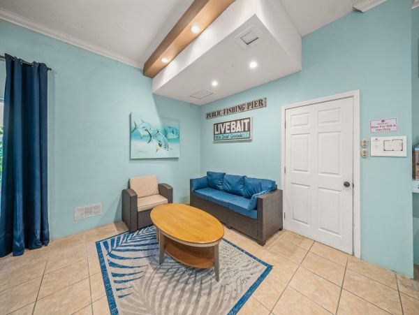 Siesta Key Vacation Home Three Bedrooms Walk to Beach
