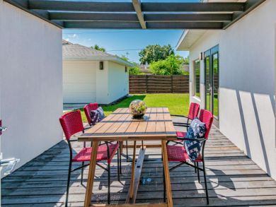 Sarasota Vacation Rental Home Three Bedrooms Sleeps 6