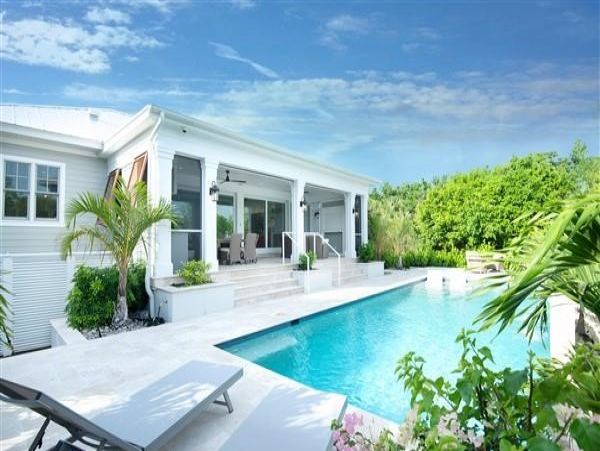 Short Walk to Beach Boca Grande Vacation Home with Pool