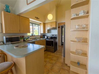 Bay Beachfront Two Bedroom Cottage in Captiva