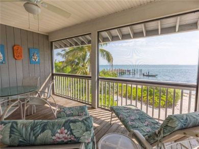 Bay Beachfront Two Bedroom Cottage in Captiva