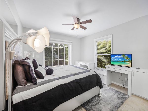 3 Bedroom Marco Island Vacation Home Private Pool