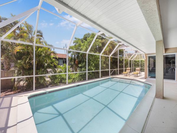3 Bedroom Marco Island Vacation Home Private Pool