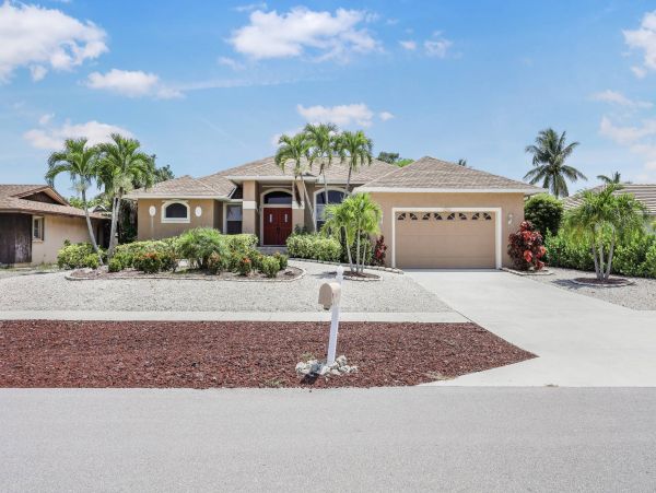 3 Bedroom Marco Island Vacation Home Private Pool
