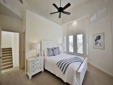 Naples Vacation Home Sleeps Eight Guests. Naples Vacation Home Sleeps Eight Guests.