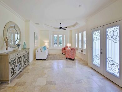 Naples Vacation Home Sleeps Eight Guests. Naples Vacation Home Sleeps Eight Guests.