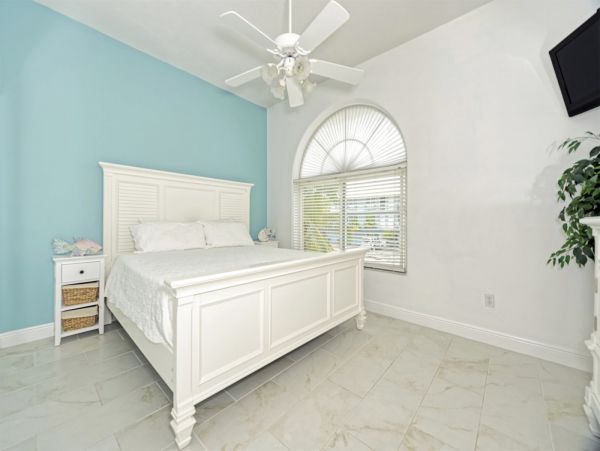Marathon Vacation Home Sleeps Ten Guests Full Gulf Views