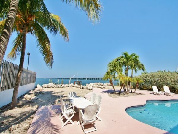 Marathon Vacation Home Sleeps Ten Guests Full Gulf Views