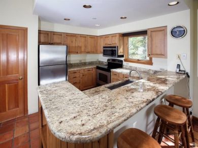 Beaver Creek Vacation Condo Sleeps Eight Guests Beaver Creek Vacation Condo Sleeps Eight Guests
