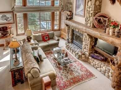 Beaver Creek Ski in Ski Out 3 Bedroom Vacation Townhouse