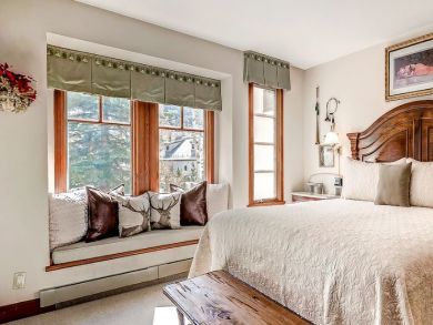Beaver Creek Ski in Ski Out 3 Bedroom Vacation Townhouse