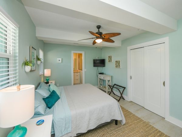 Stunning Outdoor Oasis Area. Anna Maria Vacation Home
