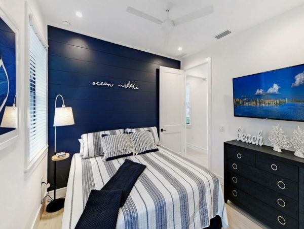 Holmes Beach Luxury 4 Bedroom Vacation Home with Pool
