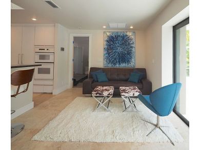 Modern Luxury and Bay Views! Modern Luxury and Bay Views!