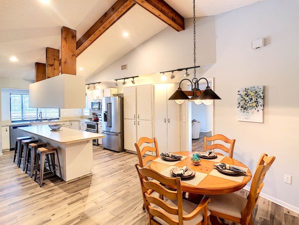 Sarasota Luxury Vacation Rental Home Four Bedrooms