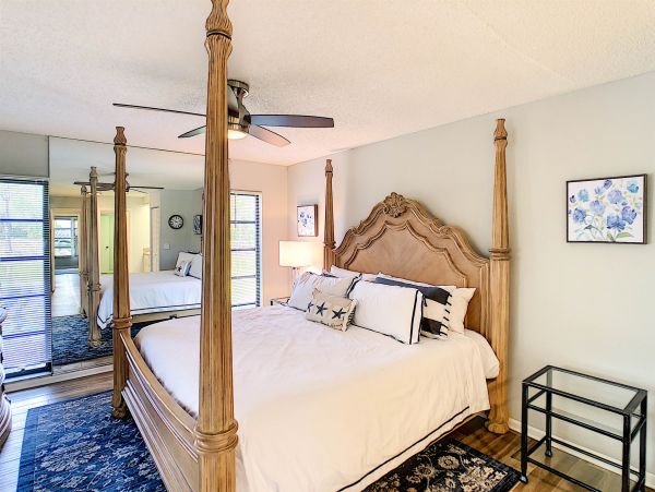 Sarasota Luxury Vacation Rental Home Four Bedrooms