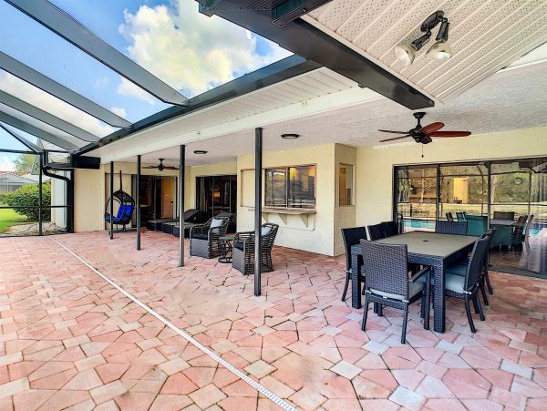 Sarasota Luxury Vacation Rental Home Four Bedrooms