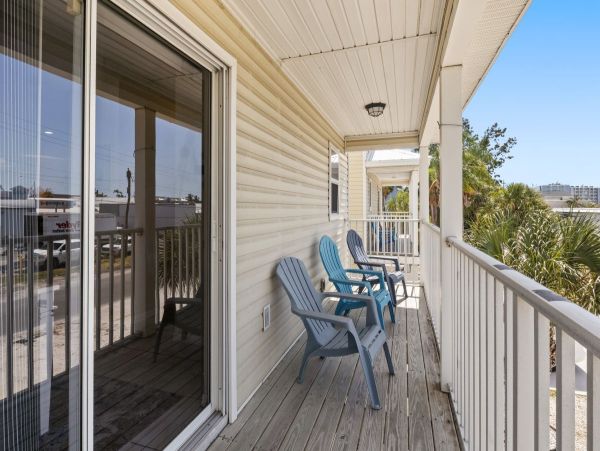 Anna Maria Island Vacation Home Sleeps Six Guests