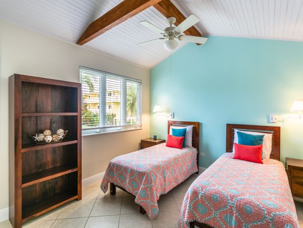 George Town Vacation Home Sleeps Eight Guests