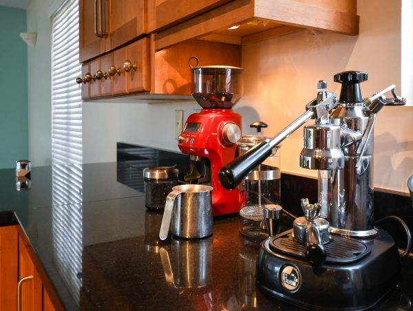 George Town Vacation Home Sleeps Eight Guests