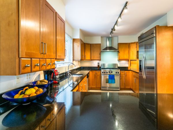 George Town Vacation Home Sleeps Eight Guests
