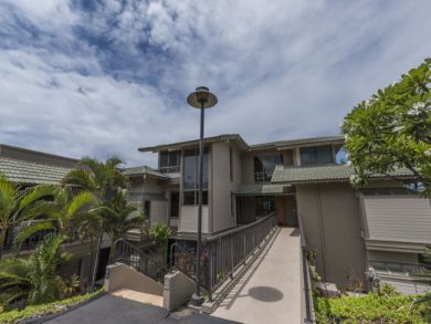 Kapalua Luxury Vacation Condo Walk to Beach Sleeps 4 Guests