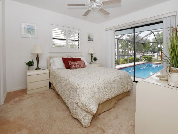 Cape Coral Vacation Pool Home Sleeps Six Guests Canal Views