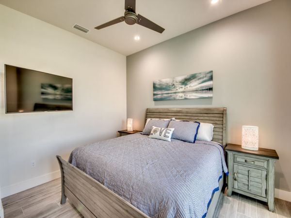 Cape Coral 3 Bedroom Vacation Home with Private Pool