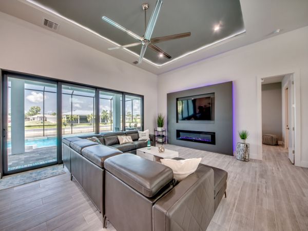 Cape Coral 3 Bedroom Vacation Home with Private Pool