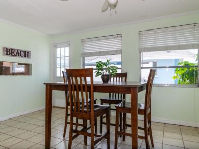 Two Bedroom Vacation Home in Holmes Beach