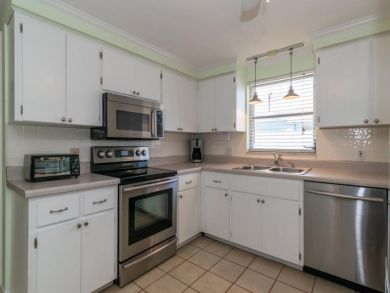 Two Bedroom Vacation Home in Holmes Beach