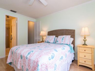 Two Bedroom Vacation Home in Holmes Beach