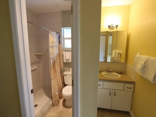 Longboat Key Vacation Condo Sleeps Six Guests