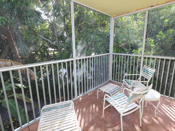 Longboat Key Vacation Condo Sleeps Six Guests